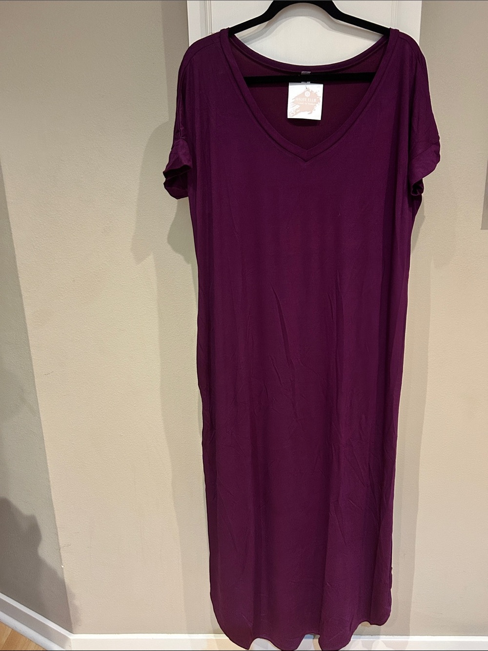 Zenana Outfitters V-Neck Short Sleeve oversized Maxi Dress in Plum